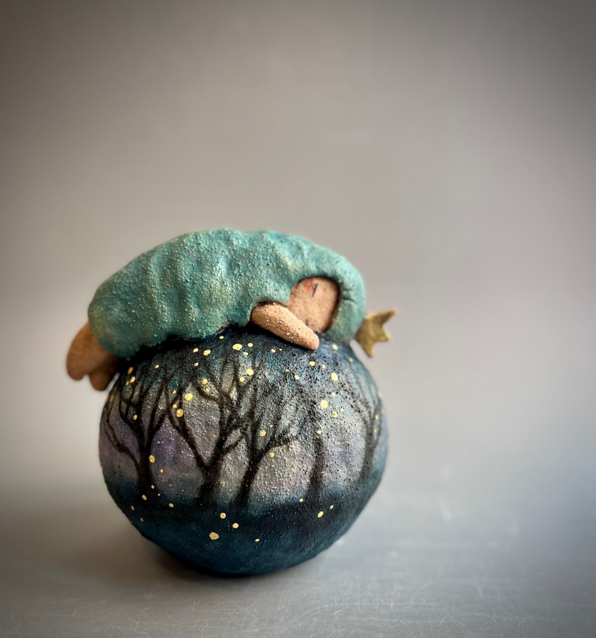 The Dreaming Girl 《Stars》

Molding clay, 1250°C, Oxidation
16.0x15.0x17.0cm
2024